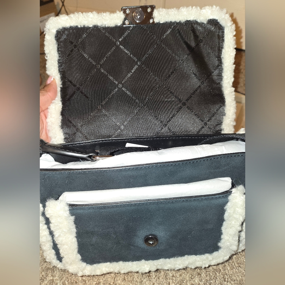 NWT Michael Kors Bradshaw Suede & Faux Shearling Messenger Bag - Picture 7 of 14